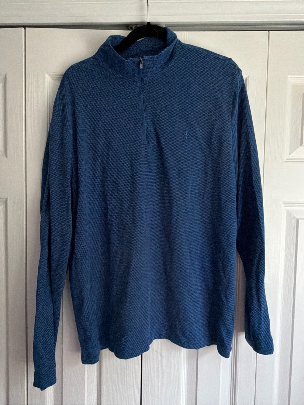 Izod Men's Textured Royal Blue Quarter-Zip Pullover